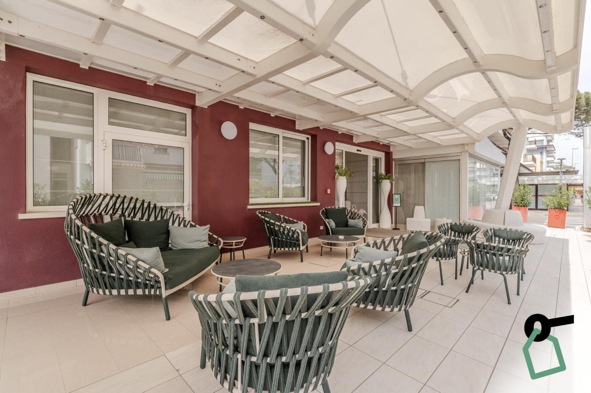 Hotiday Hotel Jesolo Spiaggia Exterior photo